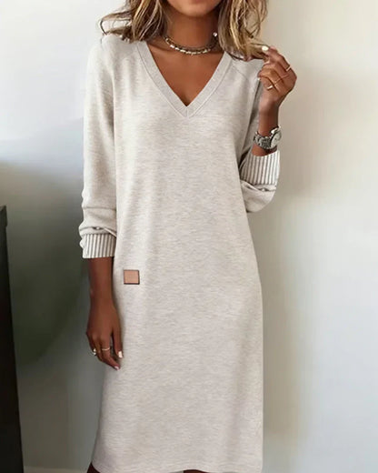 Kay – V-Neck Sweater Midi Dress