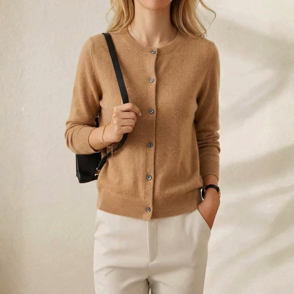 Nellie – Crew Neck Button-Front Knit Cardigan