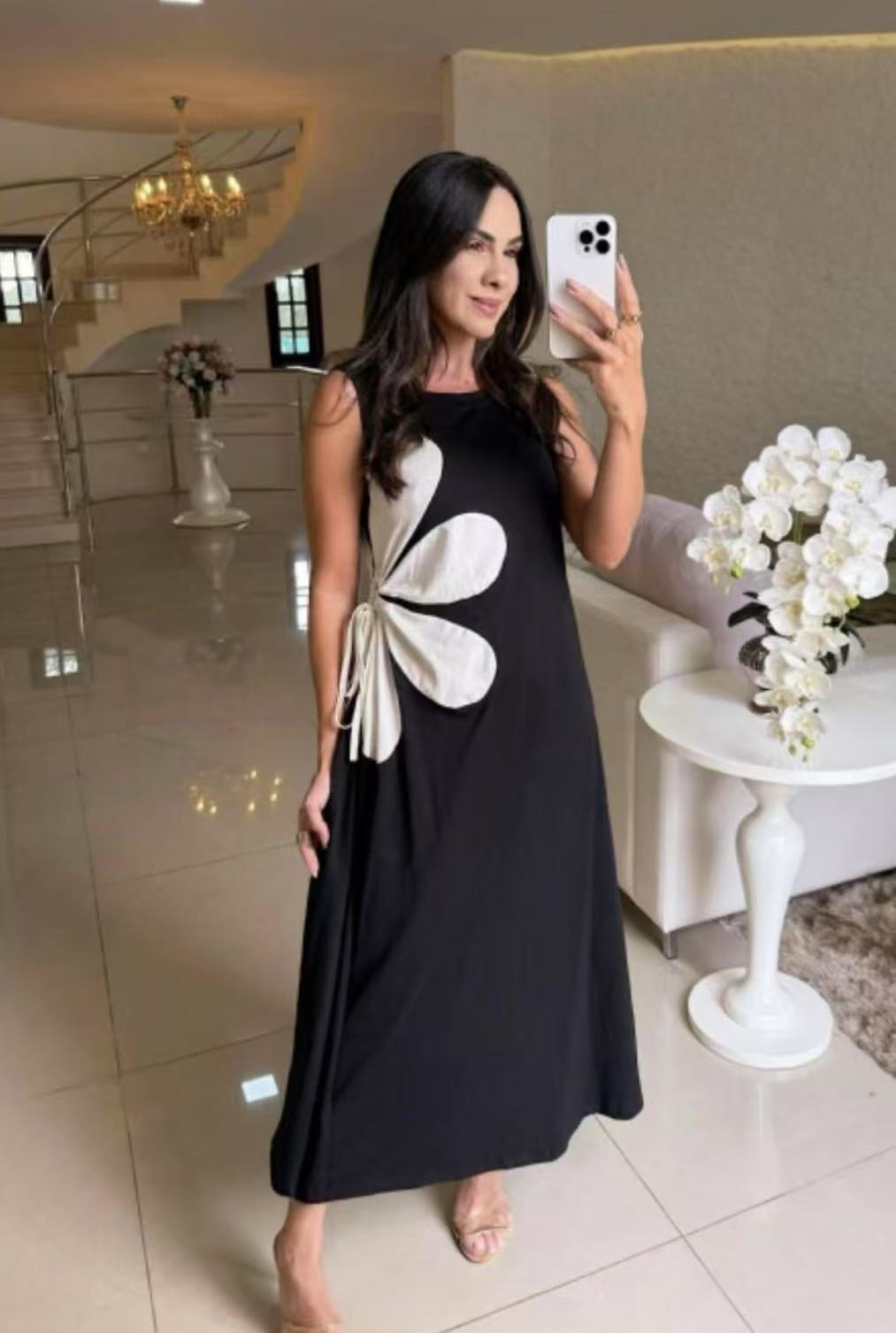 Vicki – Floral Appliqué Sleeveless Maxi Dress