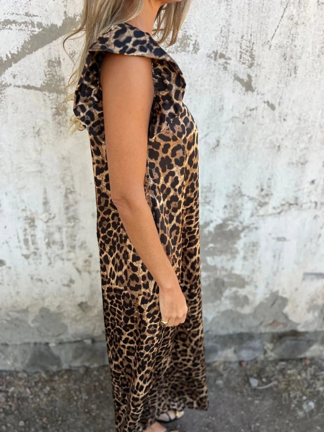 Kendall – Animal Print Tiered Midi Dress
