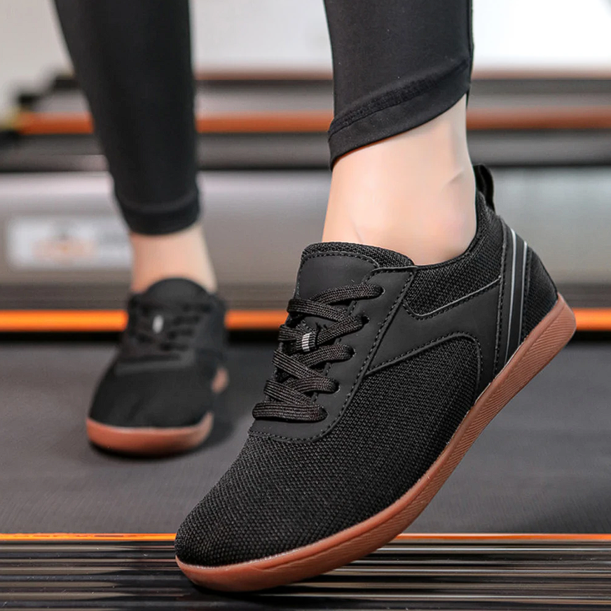 Jacqueline – Lightweight Lace-Up Everyday Sneakers