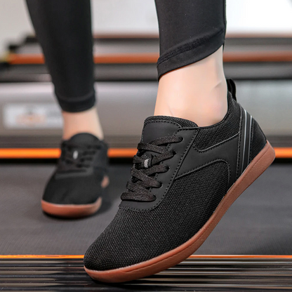 Jacqueline – Lightweight Lace-Up Everyday Sneakers