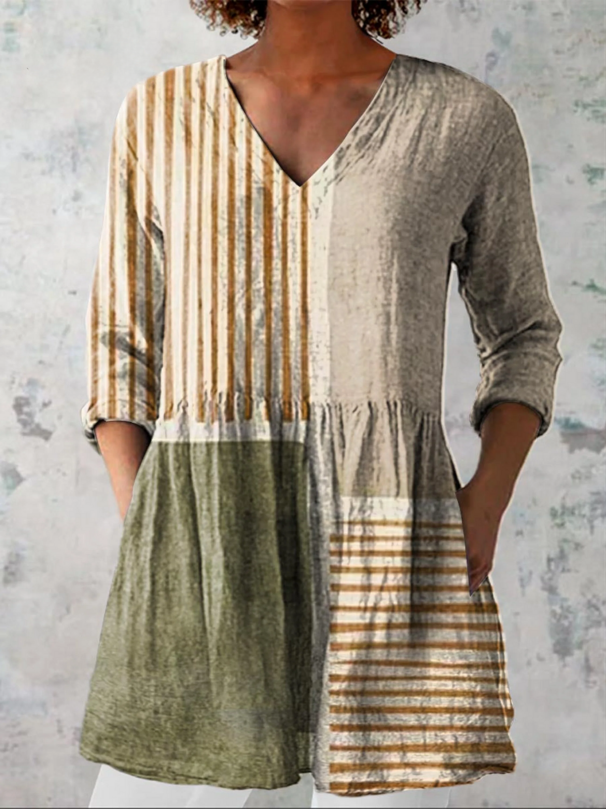 Meredith – V-Neck Colorblock Tiered Top