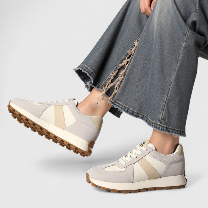 Francesca | Retro Lace-Up Sneakers