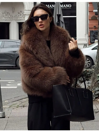 Rosemarie – Luxurious Faux Fur Cropped Jacket