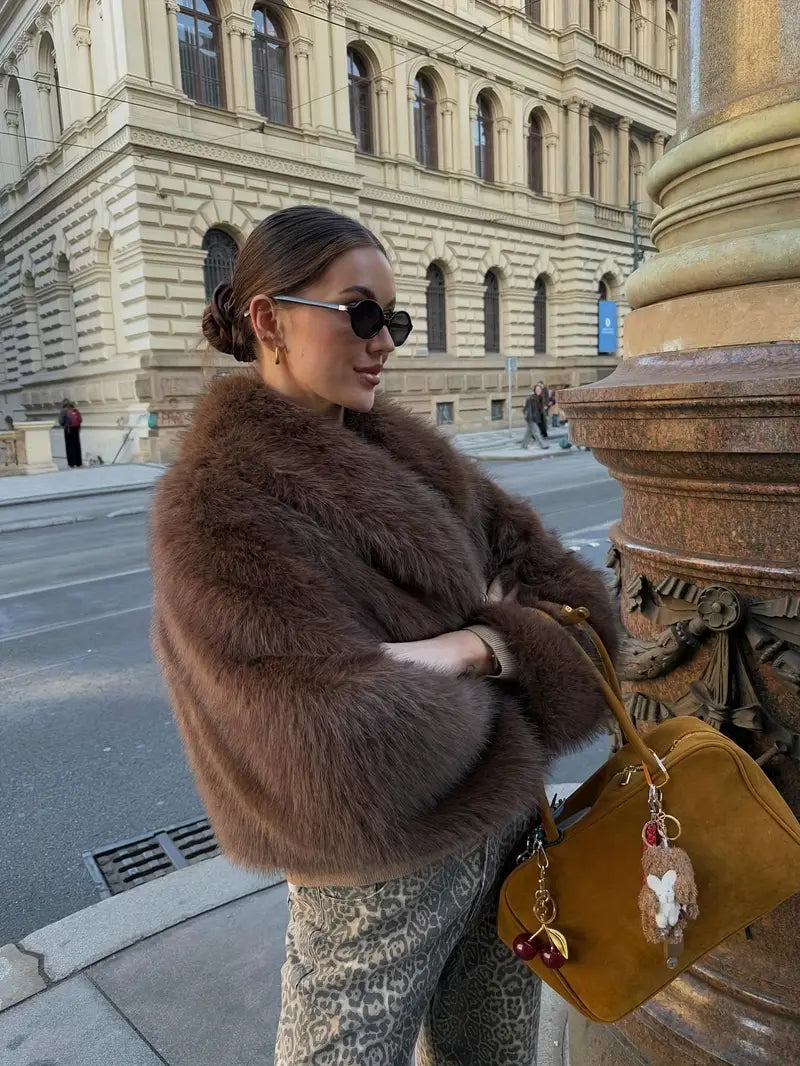 Rosemarie – Luxurious Faux Fur Cropped Jacket