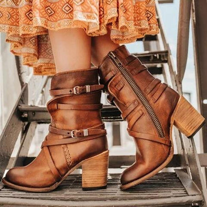 Makenzy | Ankle Boots - Slouchy Distressed Design - Buckle Straps - Block Heel