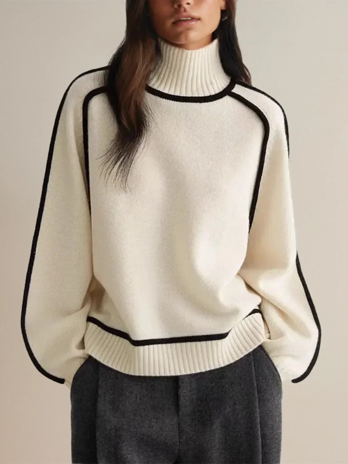 Kari – Turtleneck Sweater with Contrast Piping