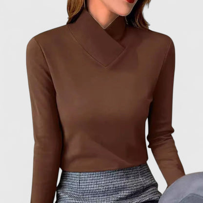Sylvia – Elegant Fitted Turtleneck Top