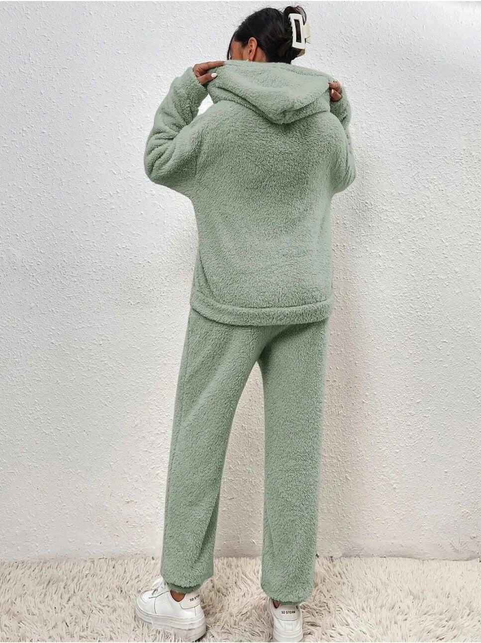 Meredith – Fluffy Hooded Lounge Set