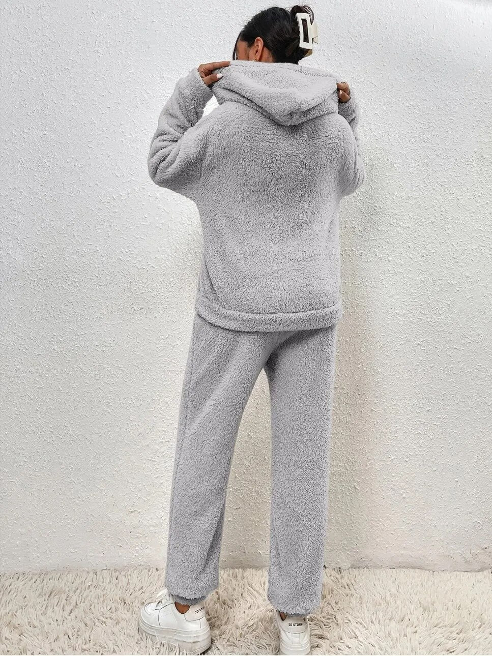 Meredith – Fluffy Hooded Lounge Set