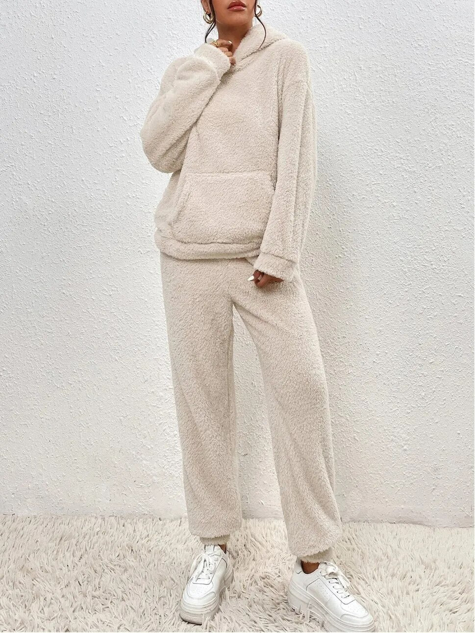 Meredith – Fluffy Hooded Lounge Set