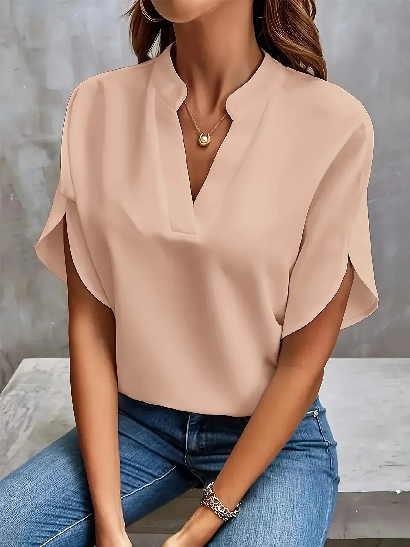 Chiara | Sophisticated Blouse with Tailored Design
