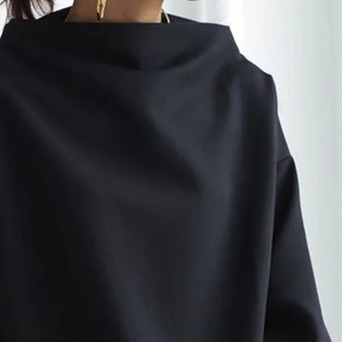 Katherine – Oversized High-Neck Relaxed Top