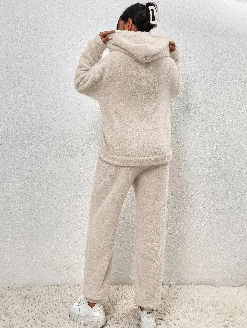 Meredith – Fluffy Hooded Lounge Set