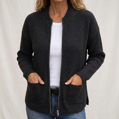 Heather – Ribbed Zip-Up Cardigan with Deep Pockets