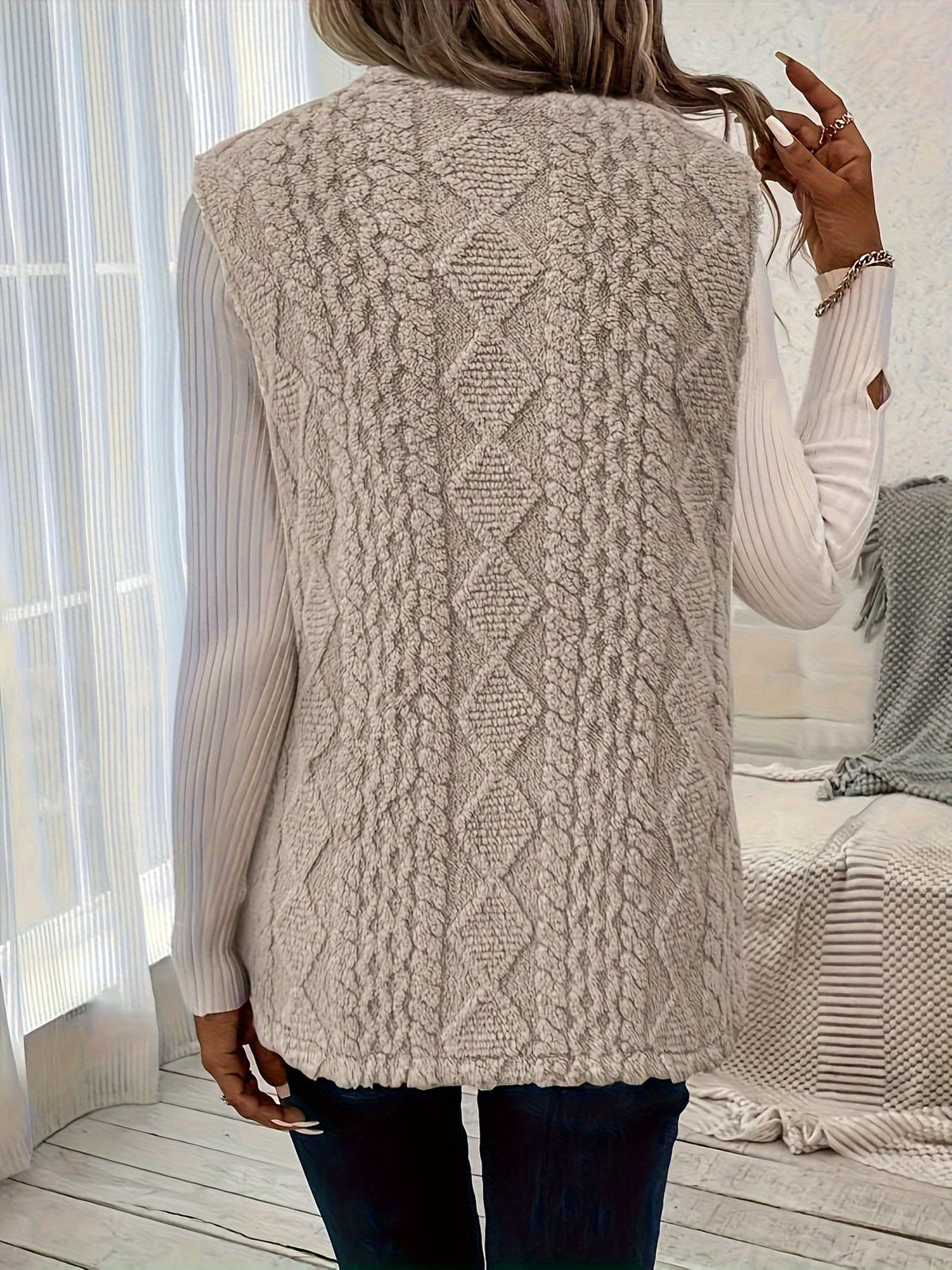 Nita – Longline Textured Sleeveless Vest