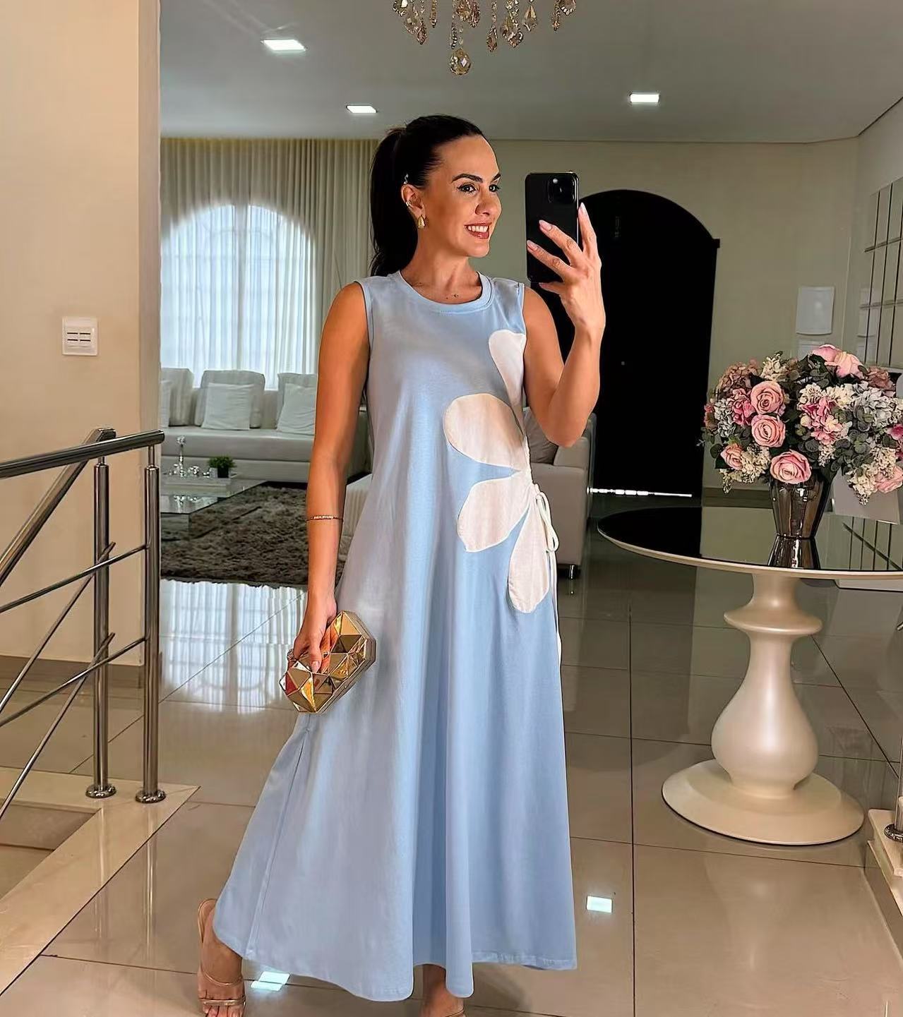 Vicki – Floral Appliqué Sleeveless Maxi Dress