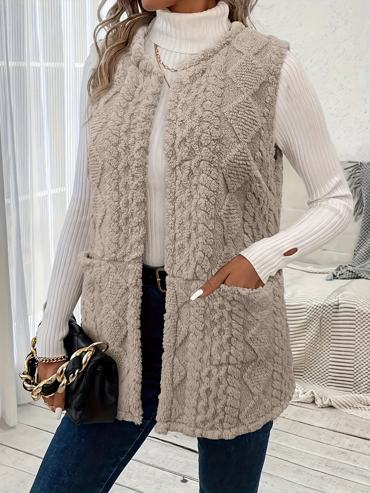 Nita – Longline Textured Sleeveless Vest