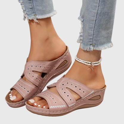 Revue | Lightweight Orthopedic Sandals