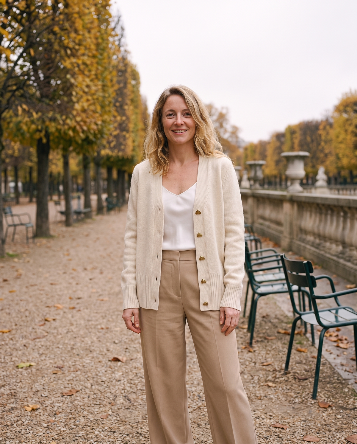 Opal – V-Neck Cardigan with Heart Buttons
