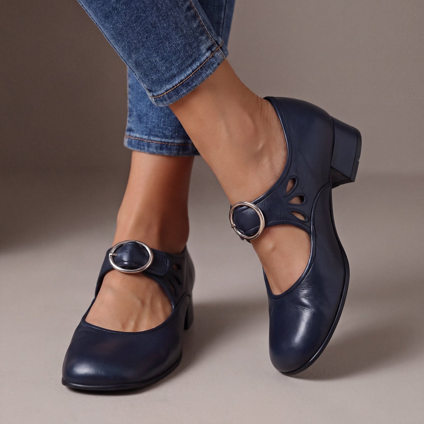 Anne – Buckle Strap Block Heel Mary Janes