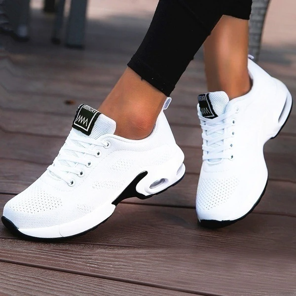 Bonita – Cushioned Lace-Up Sports Sneakers