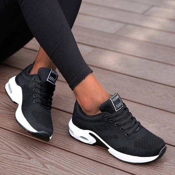 Bonita – Cushioned Lace-Up Sports Sneakers